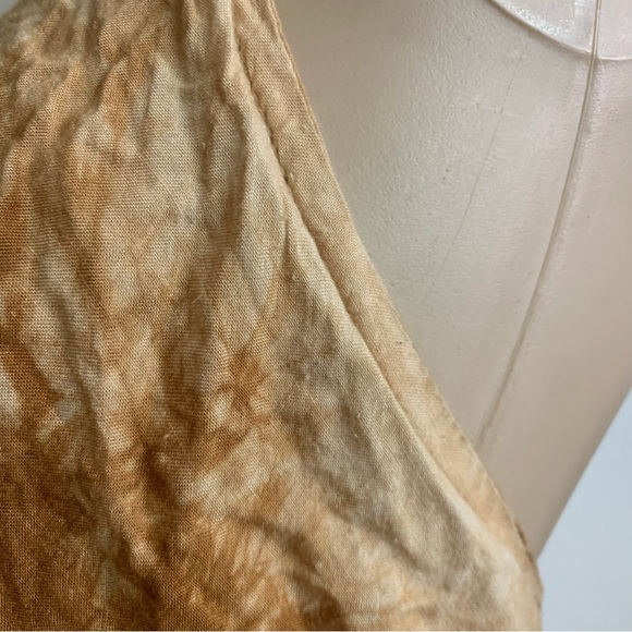 Y2K foreign exchange sand tan tie dye soft rayon halter crop top - Picture 3 of 14